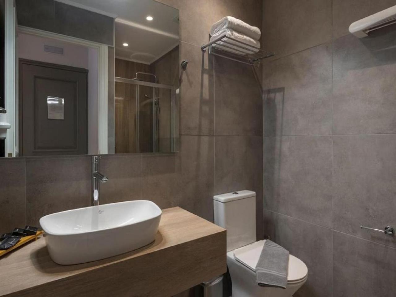Hotel Aela Grand Near Delhi Airport By La Casa New Delhi Exterior photo